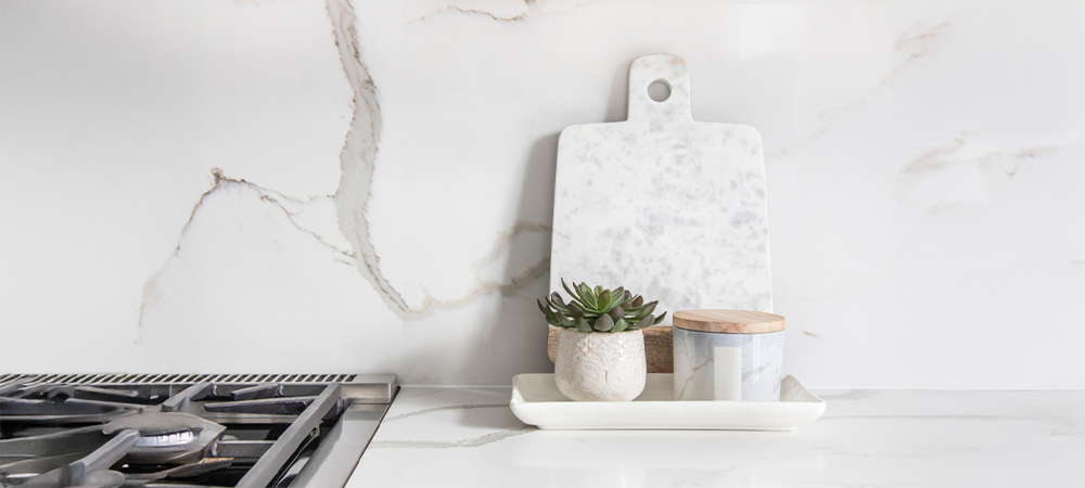 White Quartz Countertop with Dark Gray Cabinets for Clean Contrast White Quartz Countertop with Dark Gray Cabinets for Clean Contrast